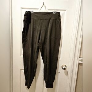 Lululemon align joggers in military green